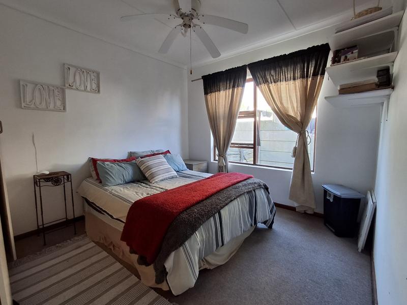 4 Bedroom Property for Sale in Britannia Bay Western Cape